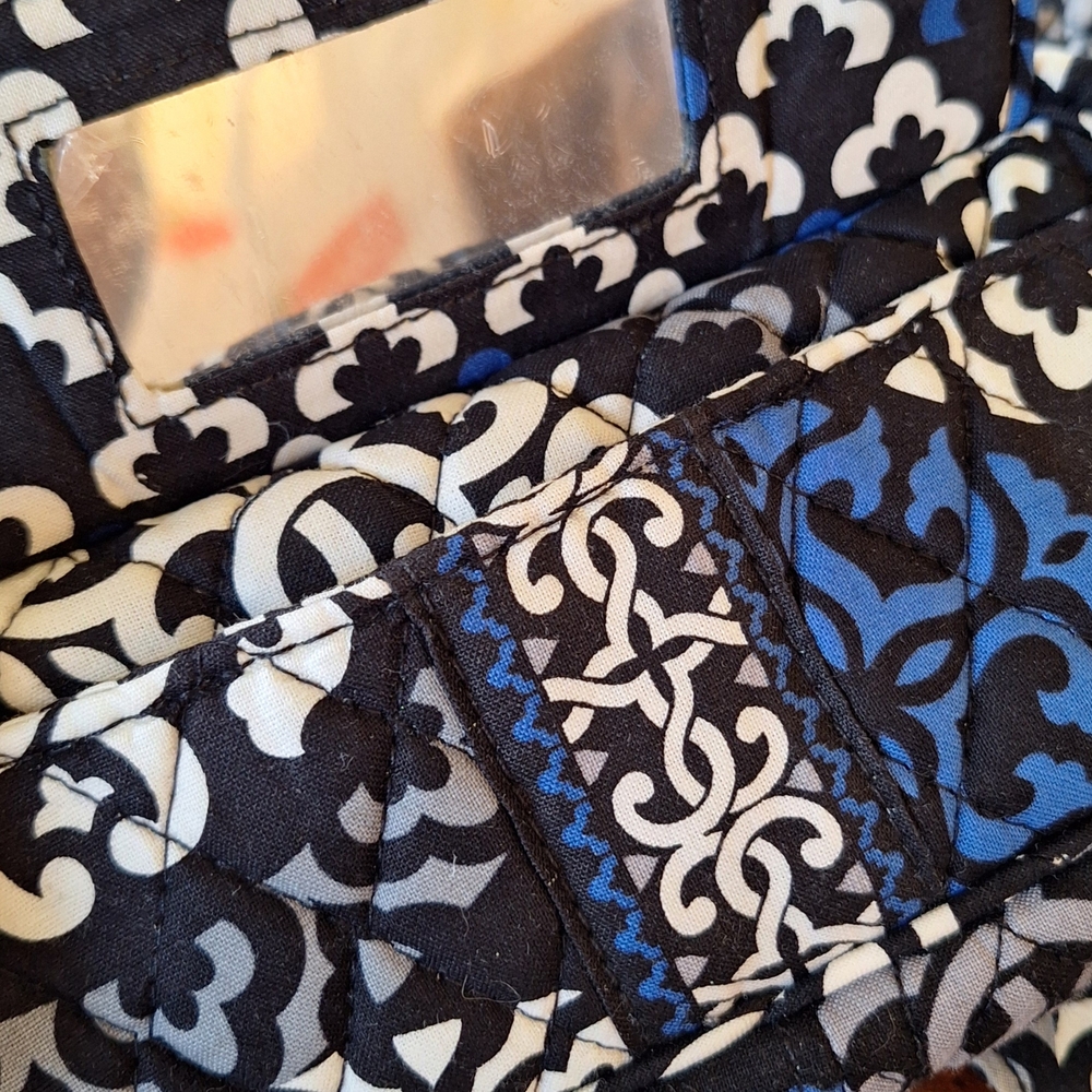 NWT Vera Bradley, Black & Blue Quilted Change Bag/ Excellent Preowned Large Bag - Picture 4 of 4